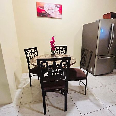 The Rest Stop- Gated Community-24 Hrs Security Montego Bay Extérieur photo