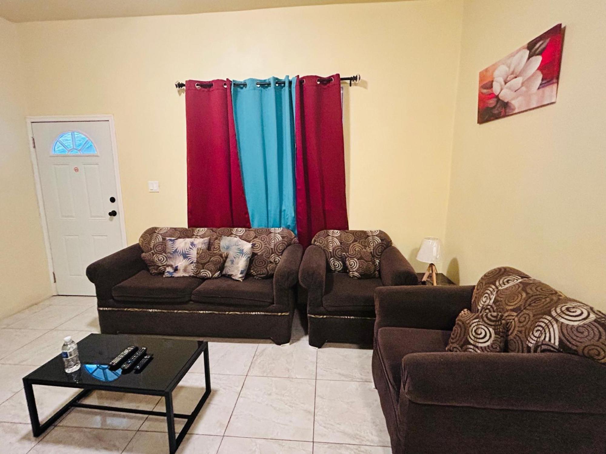 The Rest Stop- Gated Community-24 Hrs Security Montego Bay Extérieur photo